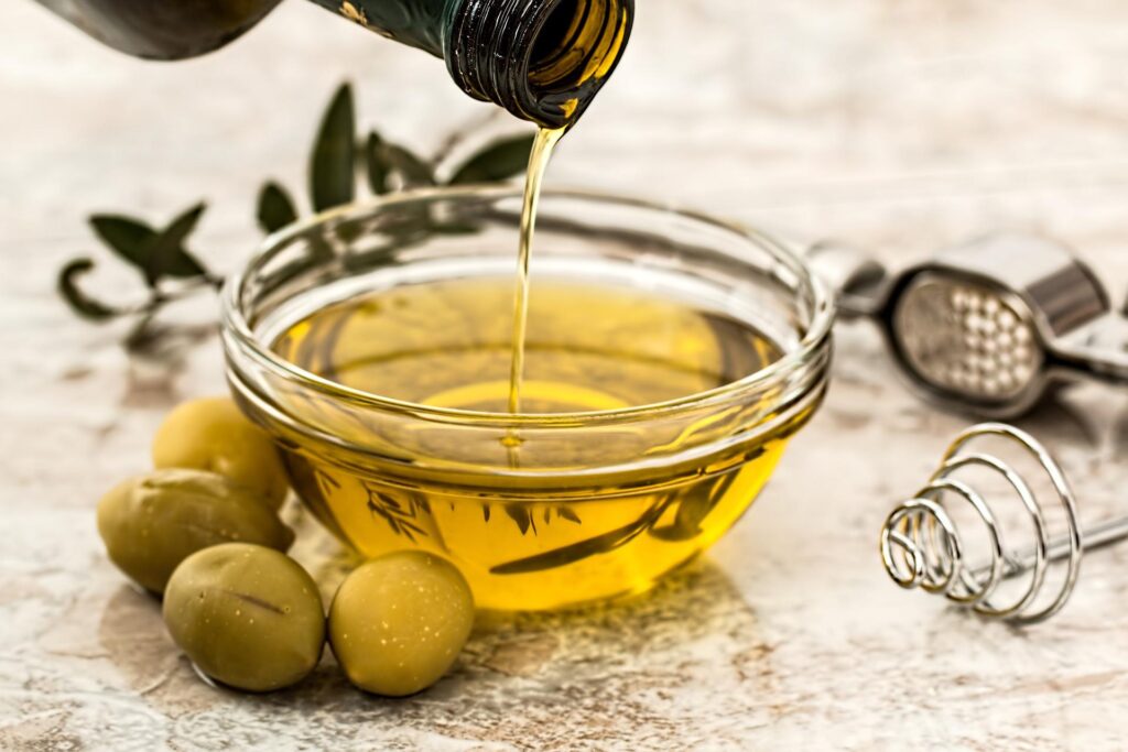 L'huile d'olive,  le métabolisme, le profil lipidique du sang, des légumes sauté, 